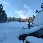 Lodge Osada Pod Beskidem- Chatki Caloroczne *