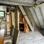 Osada Pod Beskidem- Chatki Caloroczne Lodge