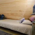 Osada Pod Beskidem- Chatki Całoroczne