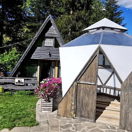 Osada Pod Beskidem- Chatki Caloroczne * Szczyrk