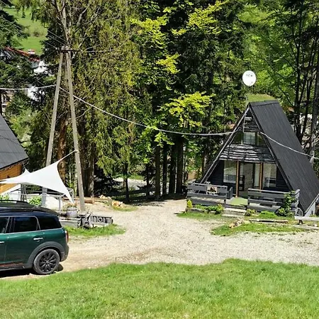 Lodge Osada Pod Beskidem- Chatki Caloroczne Szczyrk