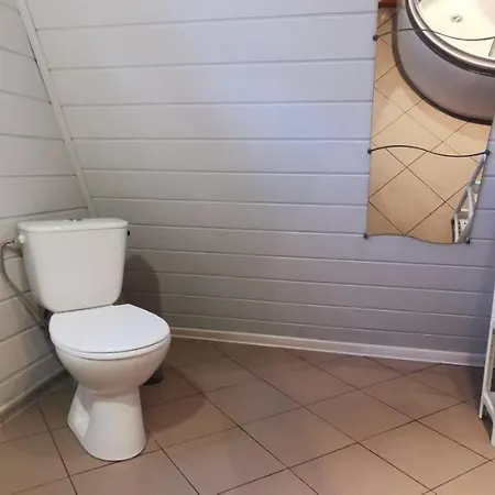 Lodge Osada Pod Beskidem- Chatki Caloroczne