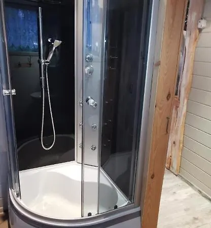 Osada Pod Beskidem- Chatki Caloroczne Lodge *