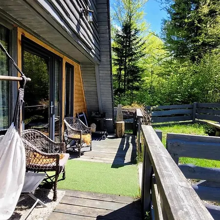 Lodge Osada Pod Beskidem- Chatki Caloroczne