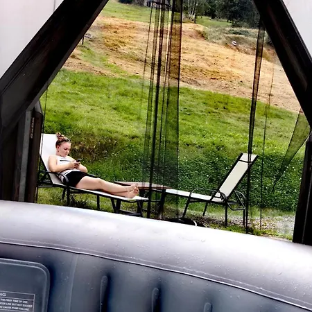 Osada Pod Beskidem- Chatki Caloroczne