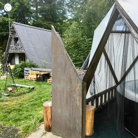 Osada Pod Beskidem- Chatki Caloroczne Lodge *