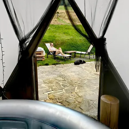 Osada Pod Beskidem- Chatki Caloroczne