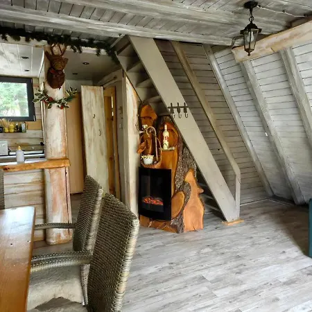 Osada Pod Beskidem- Chatki Caloroczne Orman Evi