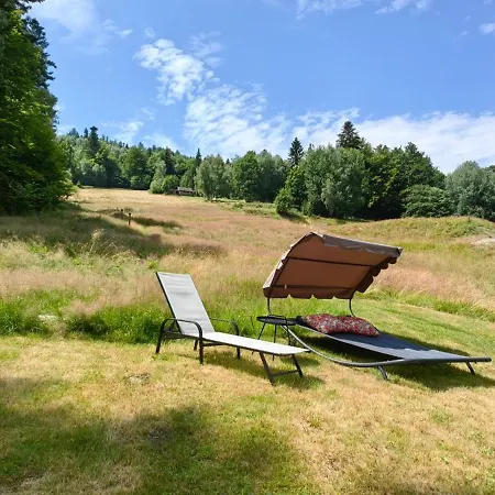 Lodge Osada Pod Beskidem- Chatki Caloroczne