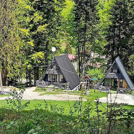 Lodge Osada Pod Beskidem- Chatki Caloroczne Szczyrk