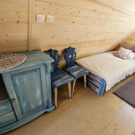Domek letniskowy Osada Pod Beskidem- Chatki Całoroczne *