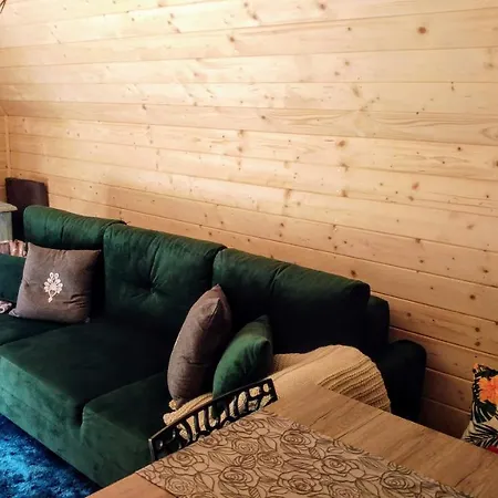 Osada Pod Beskidem- Chatki Caloroczne Lodge *