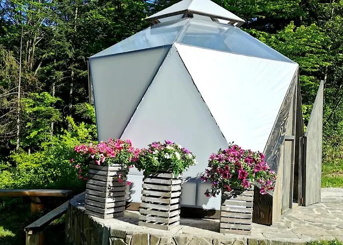 Lodge Osada Pod Beskidem- Chatki Caloroczne Szczyrk