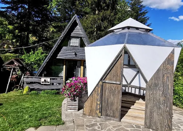 Osada Pod Beskidem- Chatki Caloroczne * Szczyrk