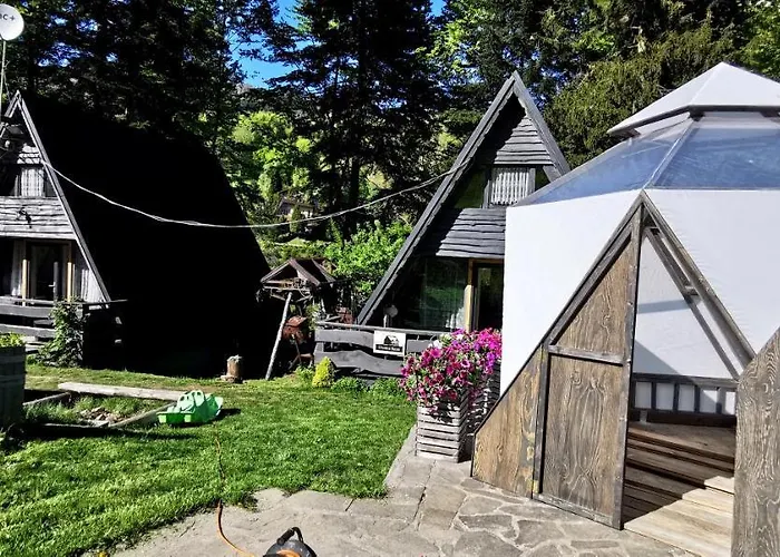 Osada Pod Beskidem- Chatki Caloroczne Lodge *