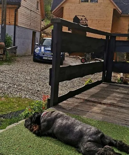 Lodge Osada Pod Beskidem- Chatki Caloroczne *