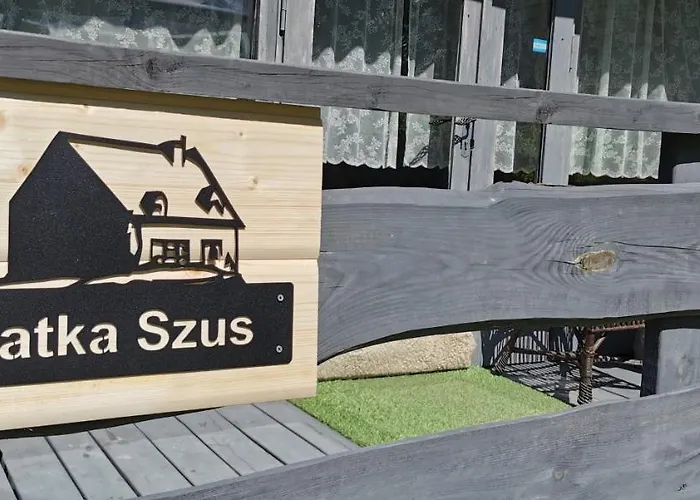 Osada Pod Beskidem- Chatki Caloroczne *