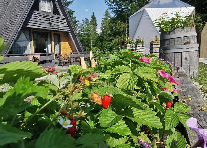 Osada Pod Beskidem- Chatki Caloroczne Lodge *