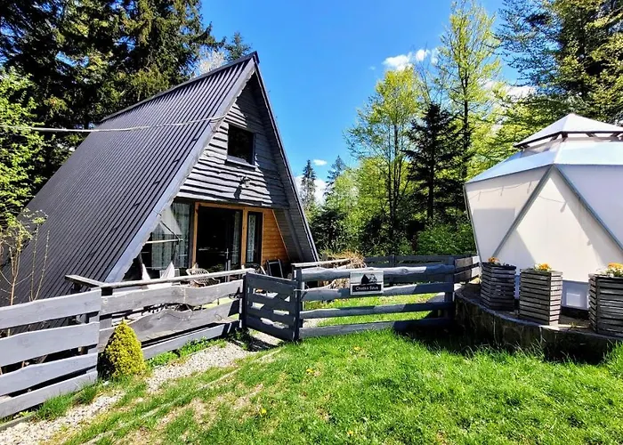 Lodge Osada Pod Beskidem- Chatki Caloroczne Szczyrk