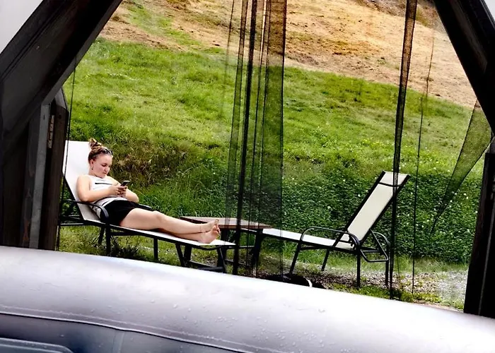 Osada Pod Beskidem- Chatki Caloroczne