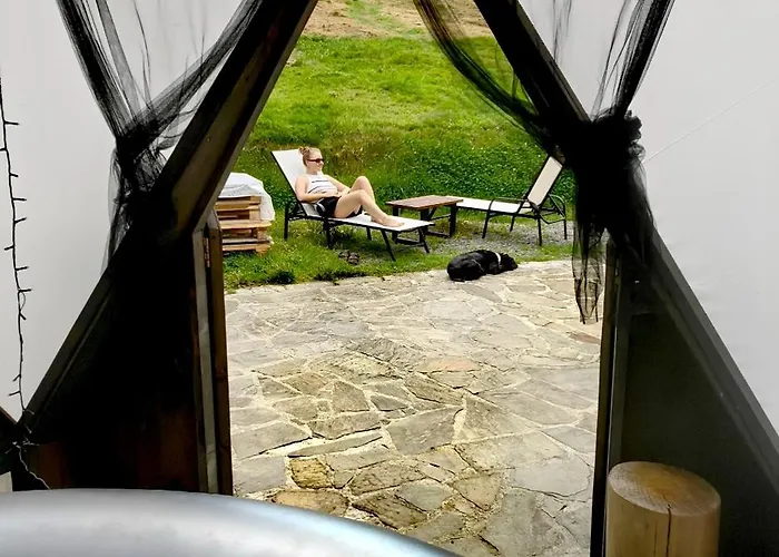 Osada Pod Beskidem- Chatki Caloroczne