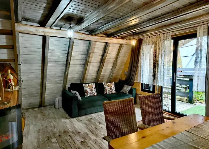 Osada Pod Beskidem- Chatki Caloroczne