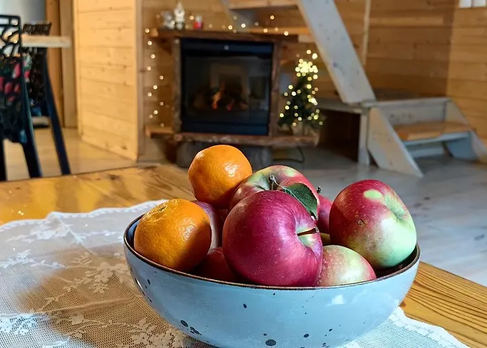 Lodge Osada Pod Beskidem- Chatki Caloroczne