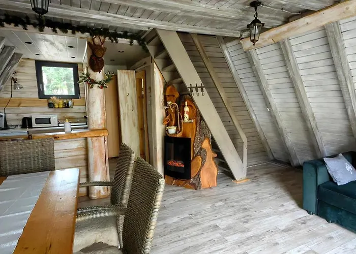 Osada Pod Beskidem- Chatki Caloroczne Lodge