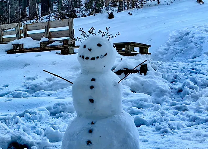 Lodge Osada Pod Beskidem- Chatki Caloroczne