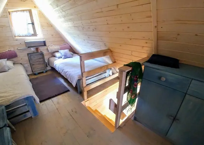 Osada Pod Beskidem- Chatki Caloroczne Lodge *