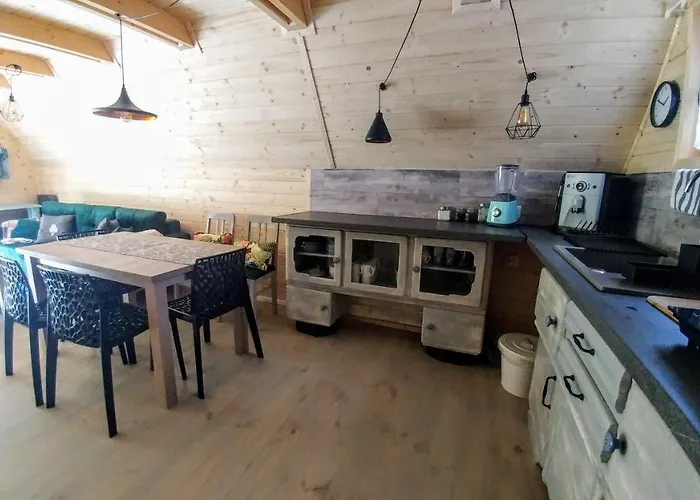 Osada Pod Beskidem- Chatki Caloroczne